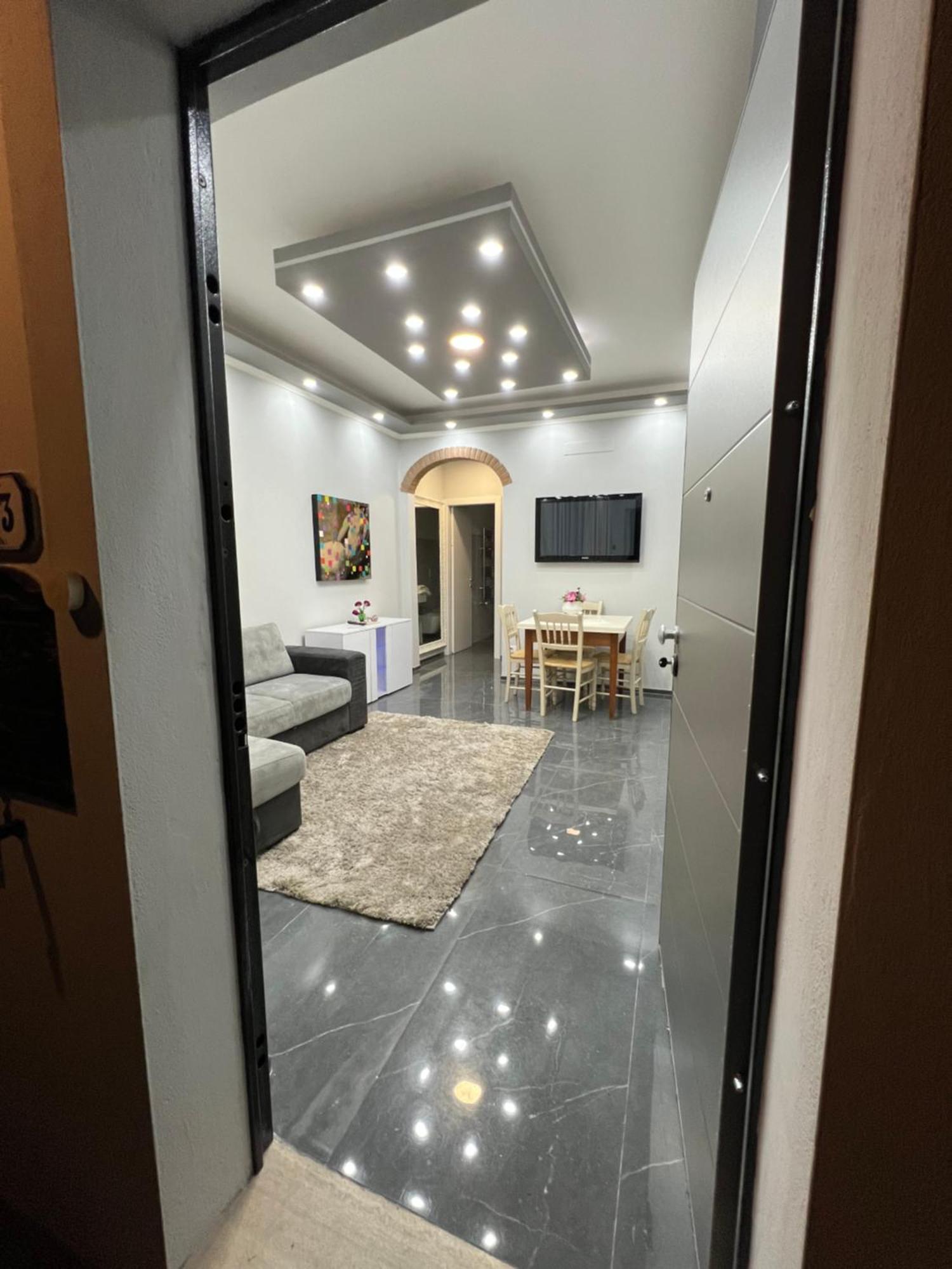 La Casa Vinciana Apartment เอมโปลี ภายนอก รูปภาพ